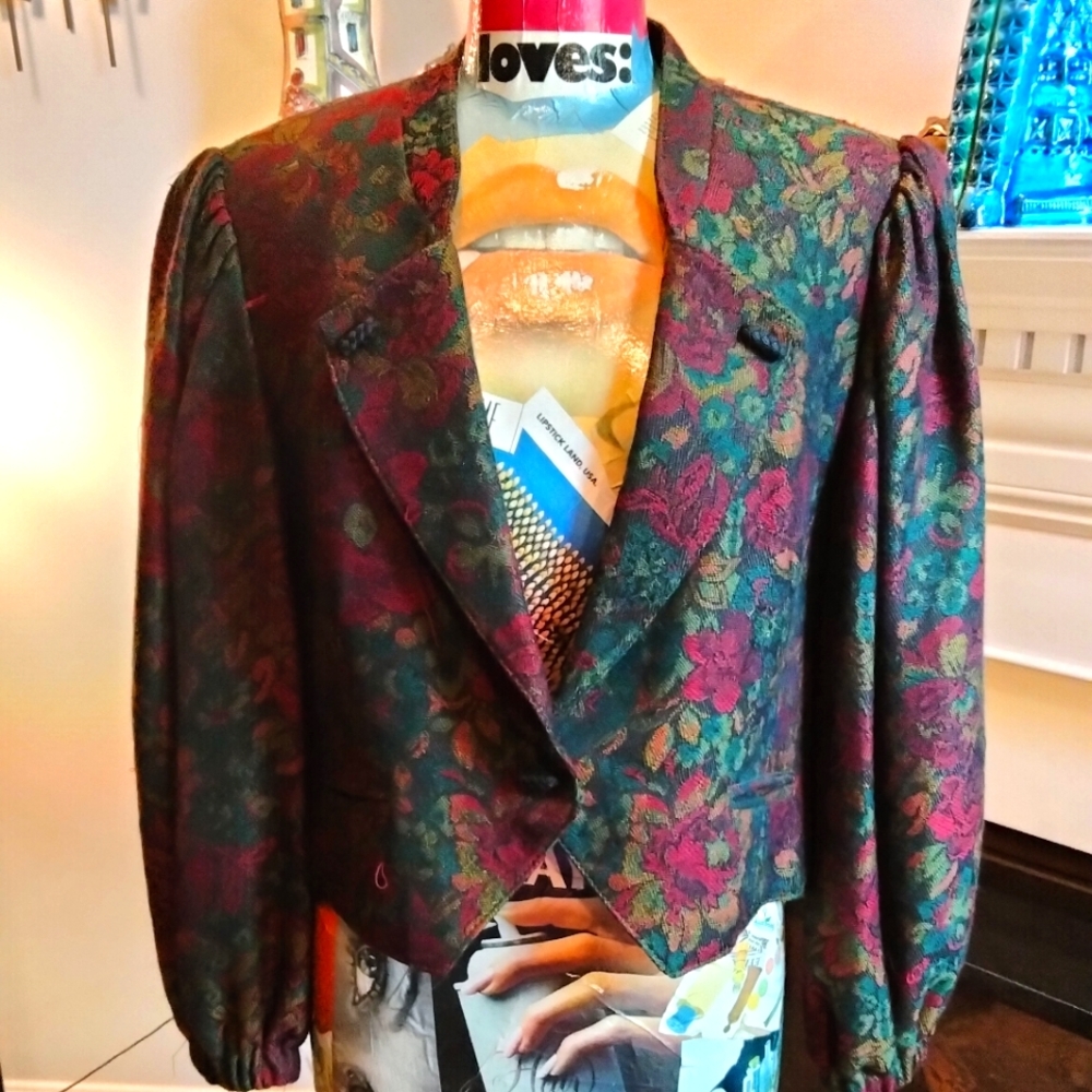 Vintage 1980s 1990s Austrian puff balloon sleeve floral embroidered blazer